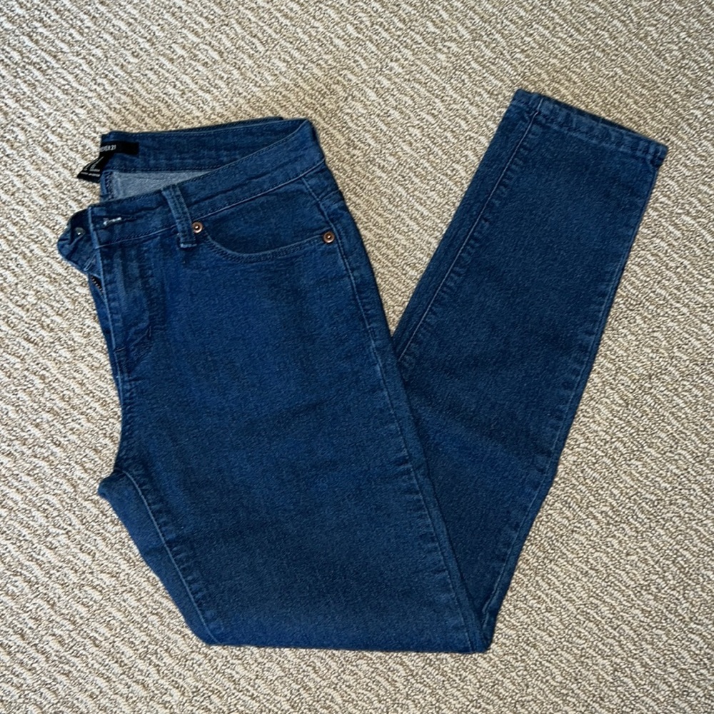 Forever 21 Dark Wash Skinny Jeans Size 27